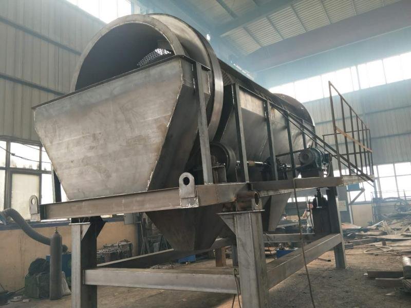 圓筒回轉(zhuǎn)篩-砂石滾筒篩-滾筒篩砂機(jī)-籠式<a href='http://m.lssxw.com' title='滾筒篩' target='_blank'>滾筒篩</a>分機(jī)(圓筒篩技術(shù)參數(shù))