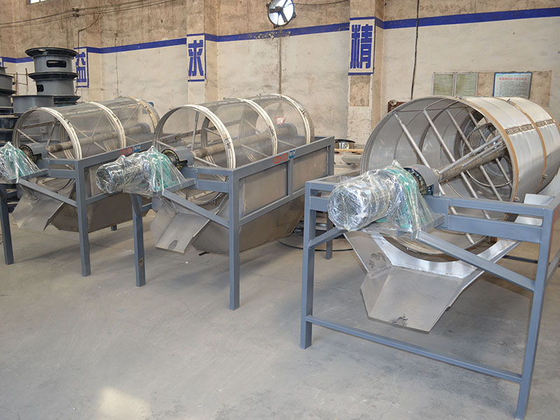 電動滾筒篩沙機(jī)-移動篩沙機(jī)是用河道等場地移動生產(chǎn)(新型滾筒篩沙機(jī))